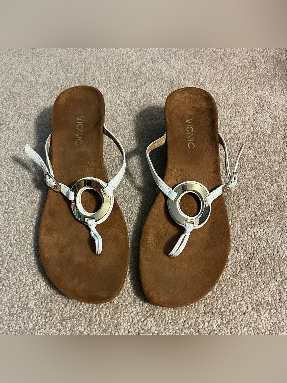 EUC Women's Vionic Wedge Sandals size 9.5